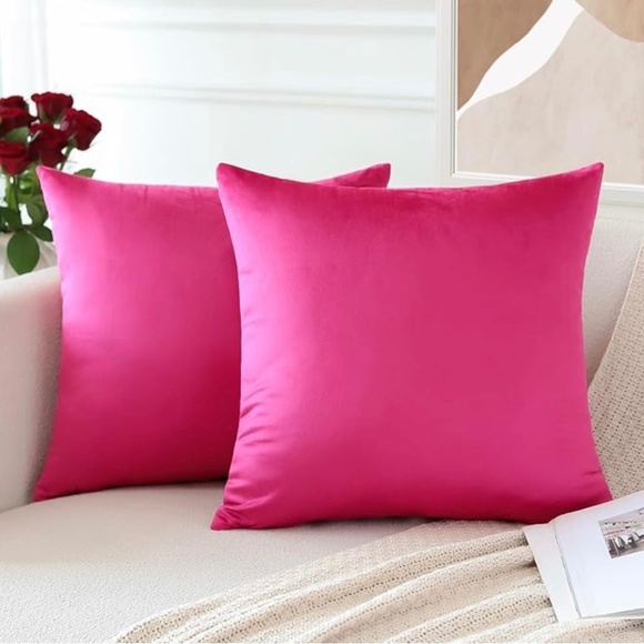 2 Velvet Soft Decorative Throw Pillow Covers 18 x 18 Inch - Picture 1 of 2